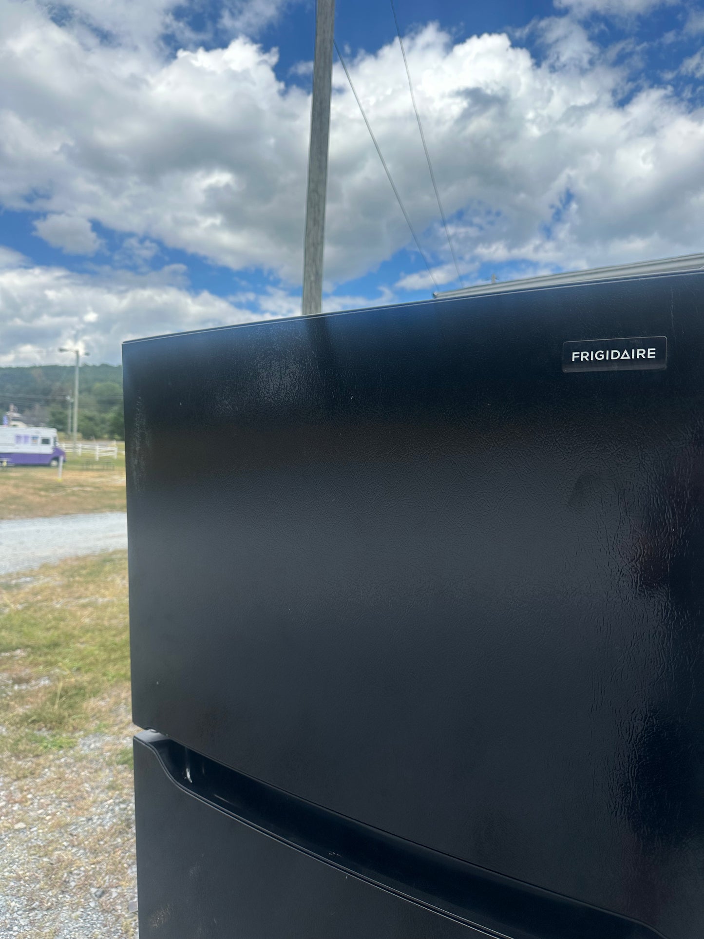 Frigidaire 18.3 cu ft Garage Ready Top Freezer and Refridgerator