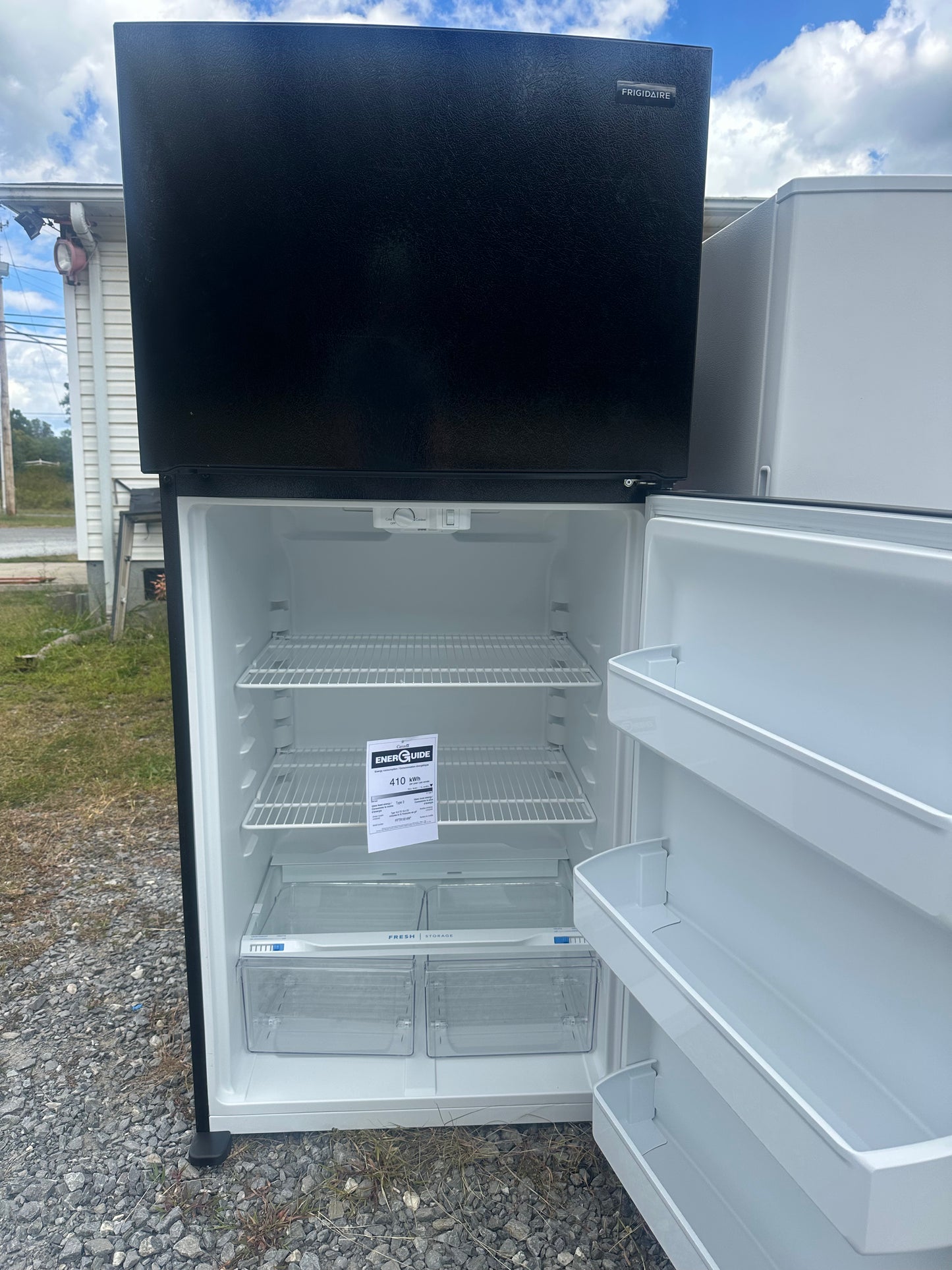 Frigidaire 18.3 cu ft Garage Ready Top Freezer and Refridgerator