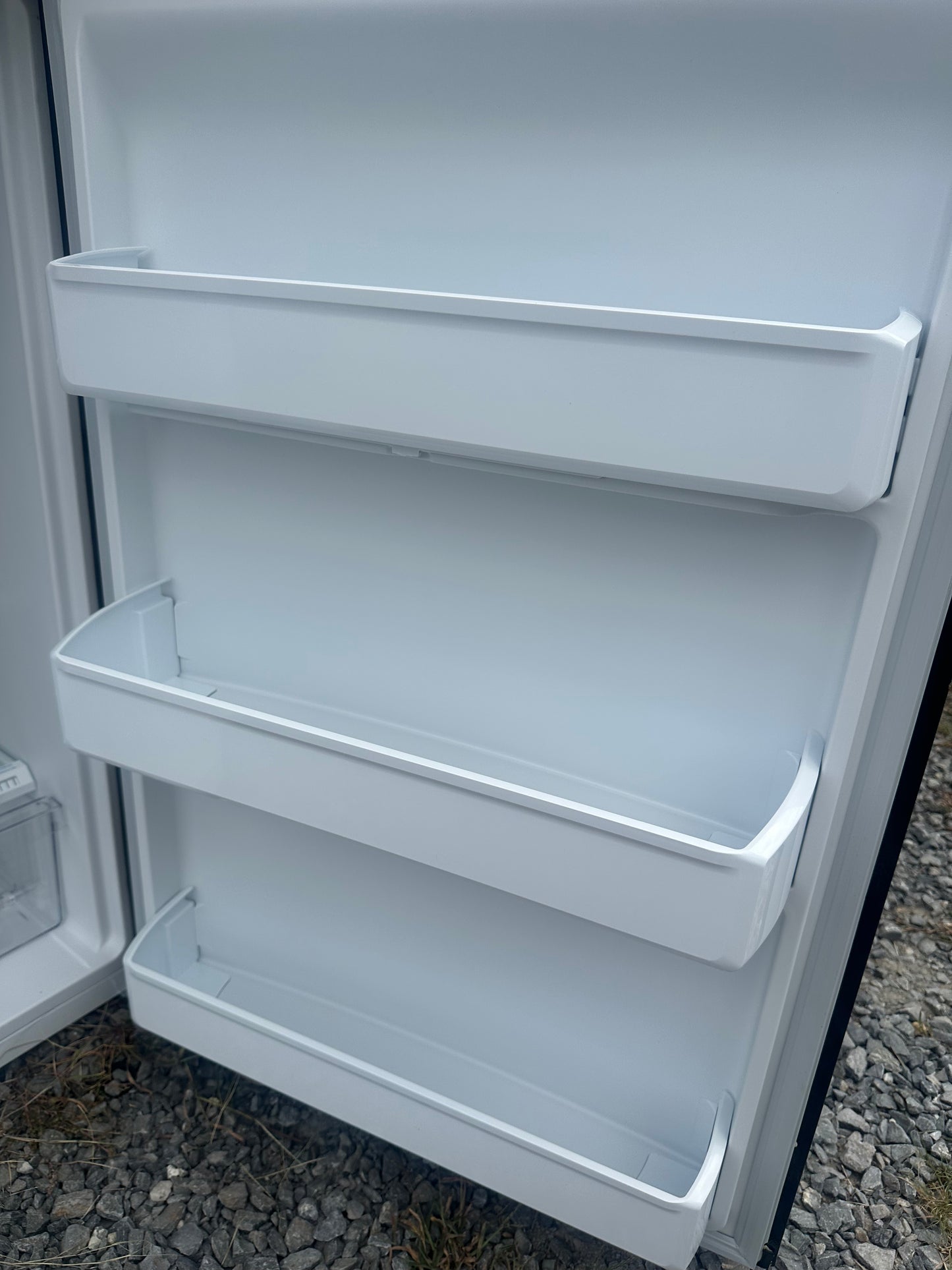 Frigidaire 18.3 cu ft Garage Ready Top Freezer and Refridgerator