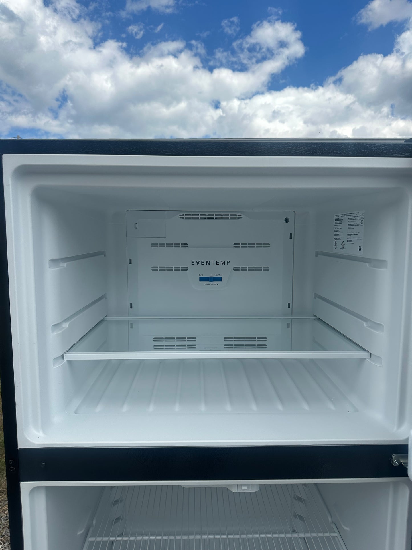 Frigidaire 18.3 cu ft Garage Ready Top Freezer and Refridgerator