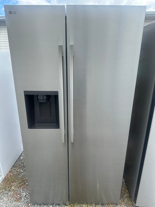 LG 27 Cu Ft Full Size Stainless Steel Fridge and Freezer