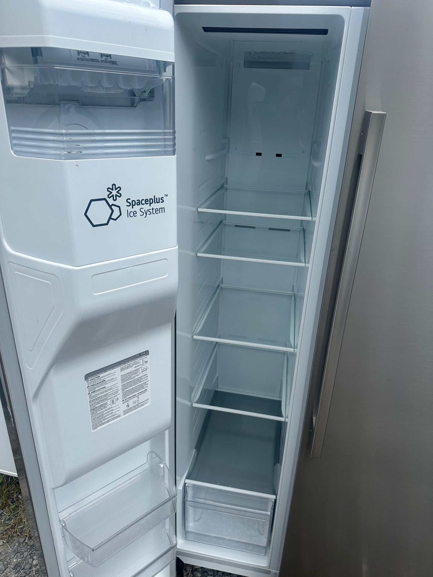 LG 27 Cu Ft Full Size Stainless Steel Fridge and Freezer