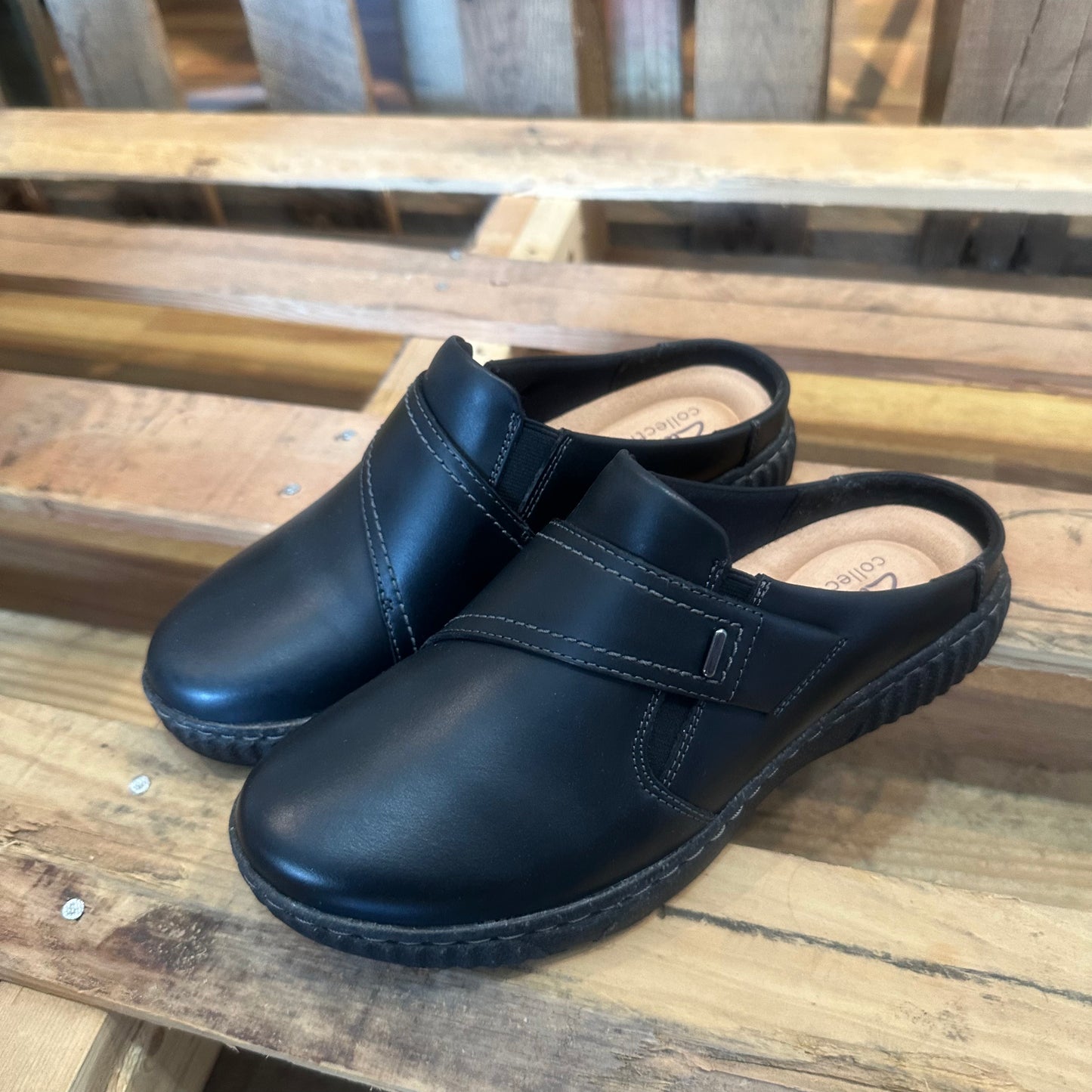 Clarks® Caroline Bay Women's Leather Slip-On Shoes
