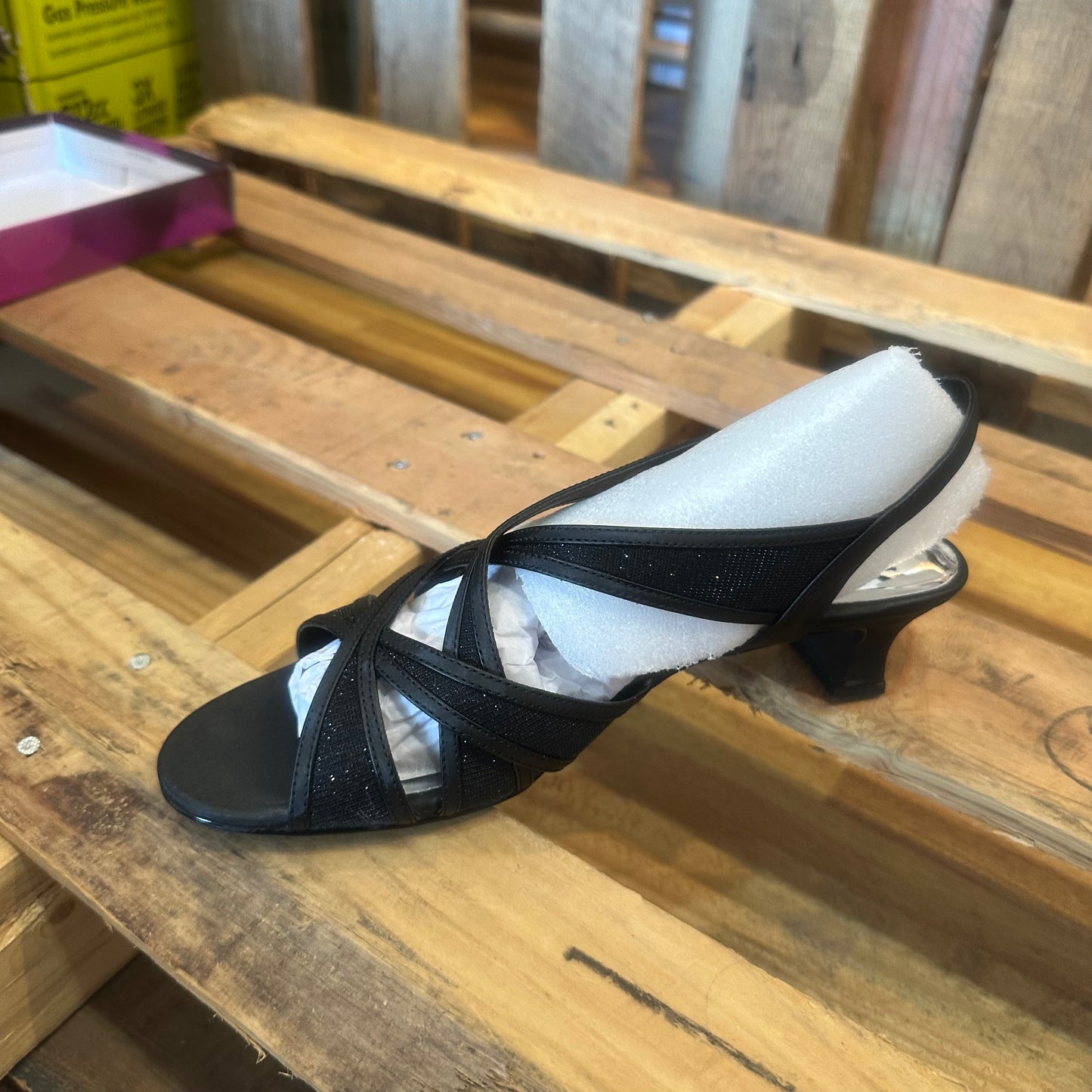 easy street tristen sandal