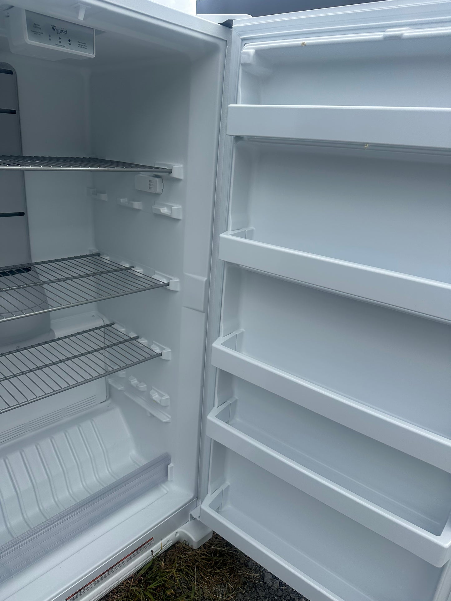 Whirlpool Full Size Frost Free Upright Freezer (White)