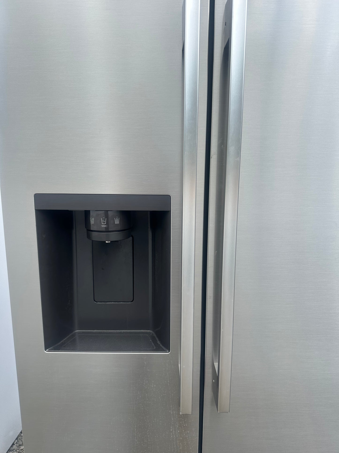 LG 27 Cu Ft Full Size Stainless Steel Fridge and Freezer