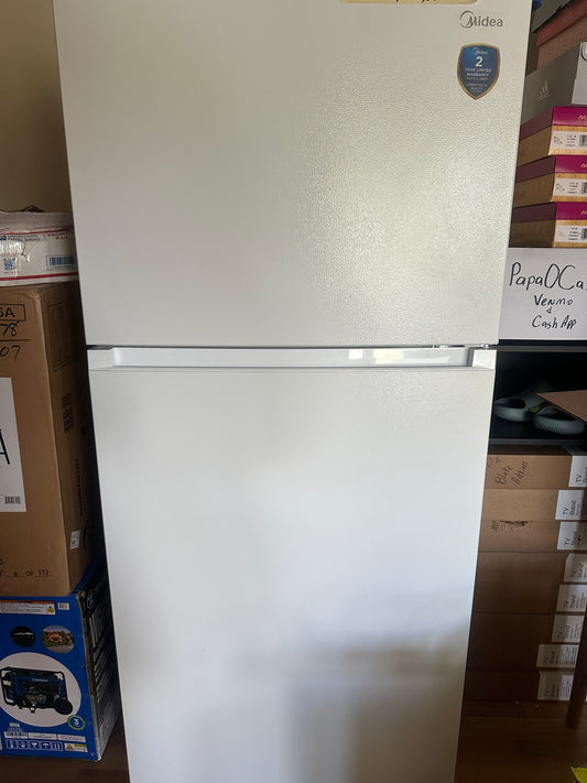 Midea 18.1 cu ft Garage Ready Full Size Fridge and Freezer (White) Energy Star