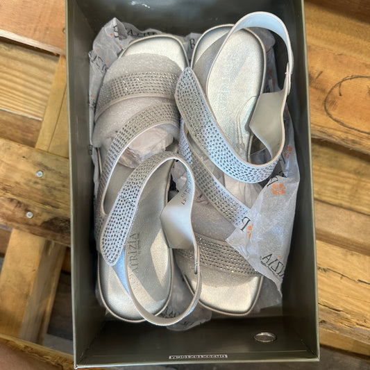PATRIZIA YADIEL SANDALS