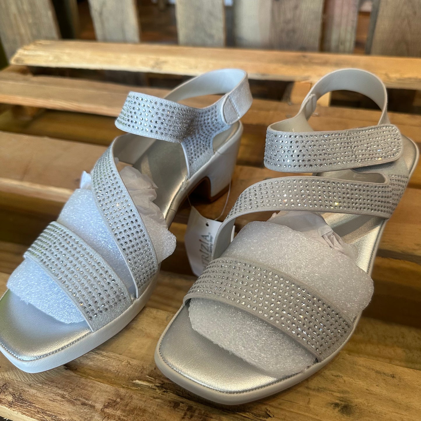 PATRIZIA YADIEL SANDALS